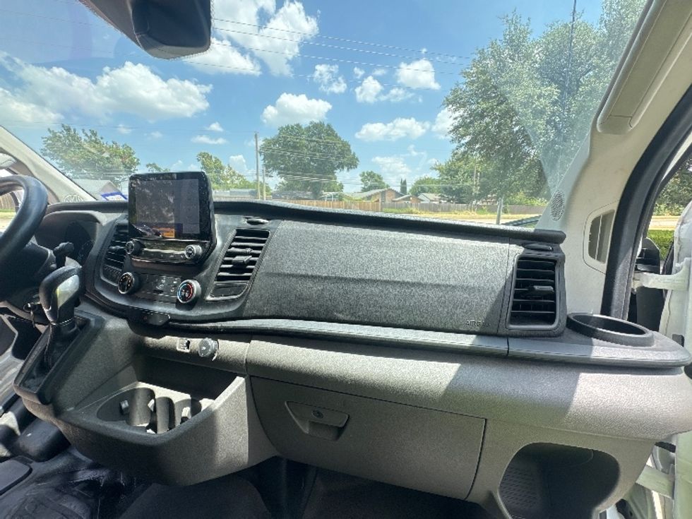 Cargo Van (Panel Van)-Light and Medium Duty Trucks-Ford-2020-Transit 150-Garland-TX-91,749\n\t\tmiles-$ 26,000 - Image 17