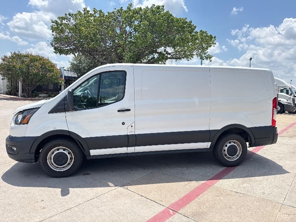 Cargo Van (Panel Van)-Light and Medium Duty Trucks-Ford-2020-Transit 150-Garland-TX-91,749\n\t\tmiles-$ 26,000 - Image 4