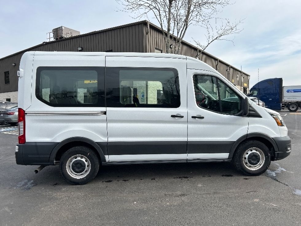 Cargo Van (Panel Van)-Light and Medium Duty Trucks-Ford-2020-Transit 150-Greensboro-NC-3,448\n\t\tmiles-$ 35,000 - Image 12