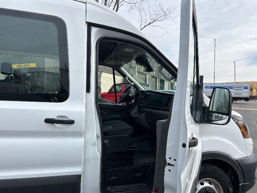 Cargo Van (Panel Van)-Light and Medium Duty Trucks-Ford-2020-Transit 150-Greensboro-NC-3,448\n\t\tmiles-$ 35,000 - Image 17