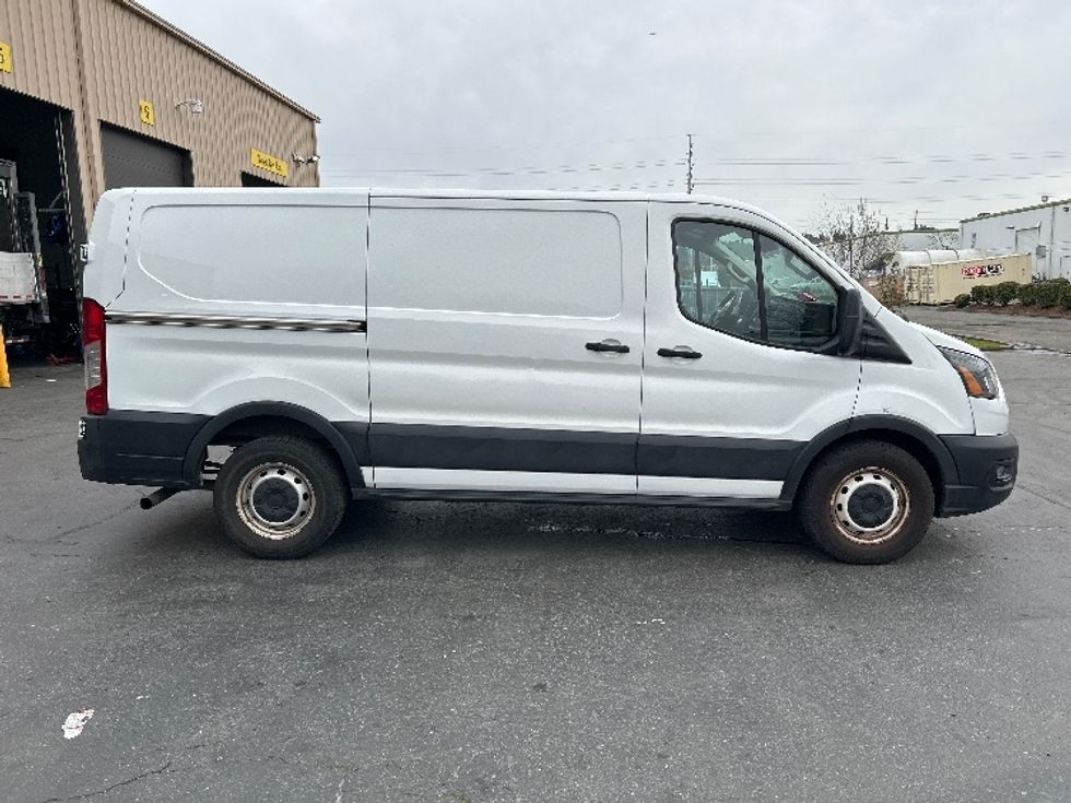 Cargo Van (Panel Van)-Light and Medium Duty Trucks-Ford-2020-Transit 150-Kent-WA-130,772\n\t\tmiles-$ 23,500 - Image 14