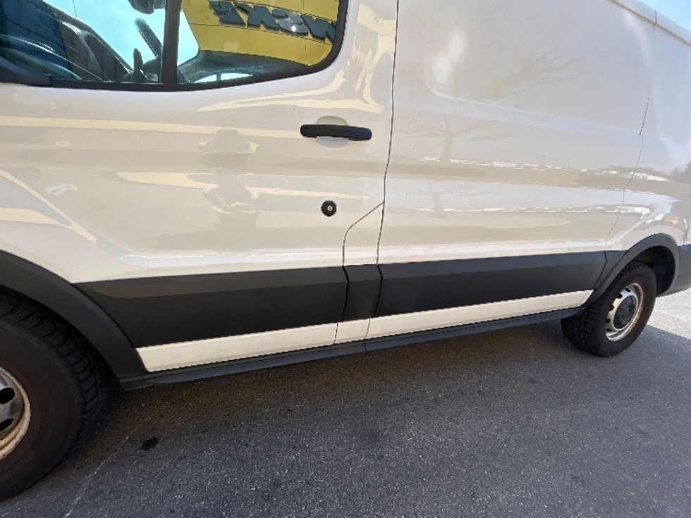 2020 Ford Transit photo 5