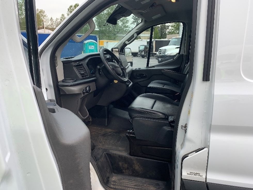 Cargo Van (Panel Van)-Light and Medium Duty Trucks-Ford-2020-Transit 150-Seattle-WA-106,948\n\t\tmiles-$ 24,500 - Image 7
