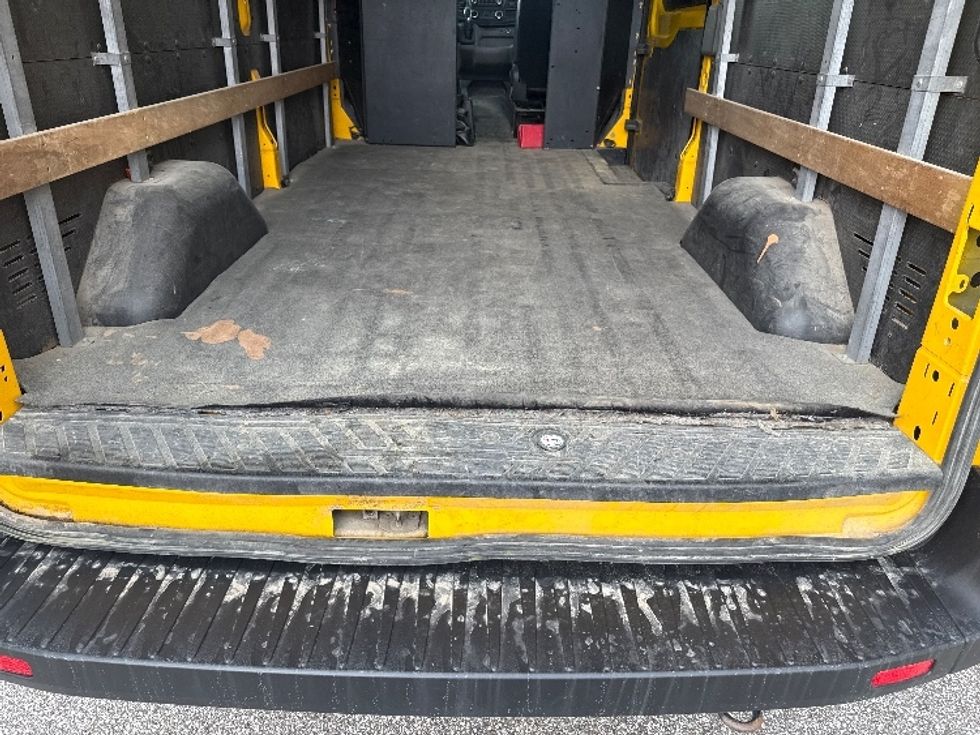 Cargo Van (Panel Van)-Light and Medium Duty Trucks-Ford-2020-Transit 250-Akron-OH-76,334\n\t\tmiles-$ 29,250 - Image 8