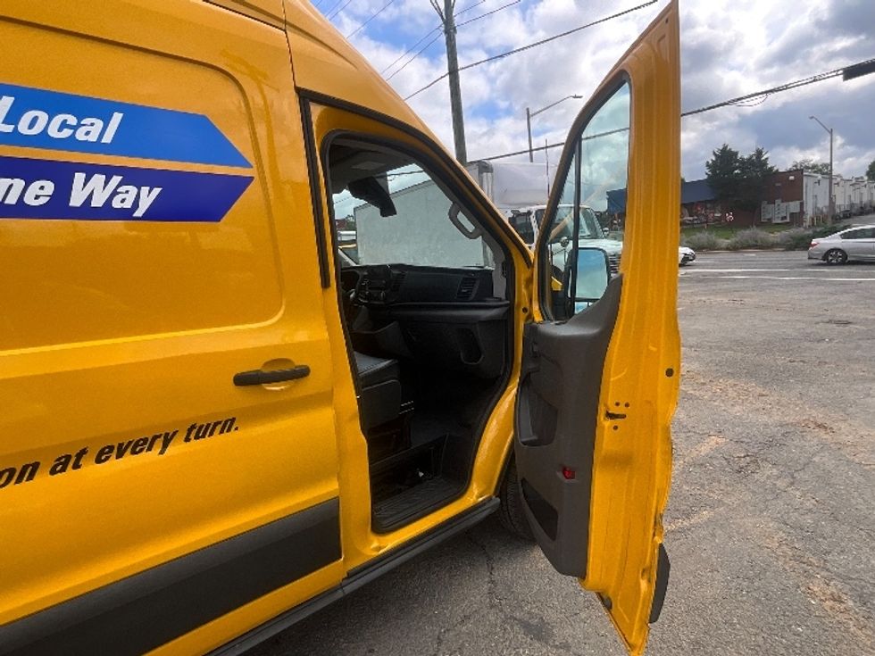 Cargo Van (Panel Van)-Light and Medium Duty Trucks-Ford-2020-Transit 250-Alexandria-VA-86,686\n\t\tmiles-$ 28,250 - Image 16