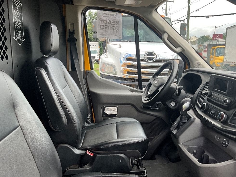 Cargo Van (Panel Van)-Light and Medium Duty Trucks-Ford-2020-Transit 250-Alexandria-VA-86,686\n\t\tmiles-$ 28,250 - Image 18