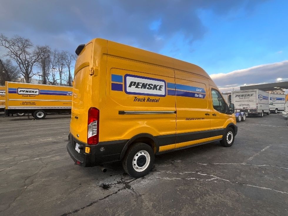 Cargo Van (Panel Van)-Light and Medium Duty Trucks-Ford-2020-Transit 250-Alexandria-VA-95,448\n\t\tmiles-$ 30,500 - Image 11