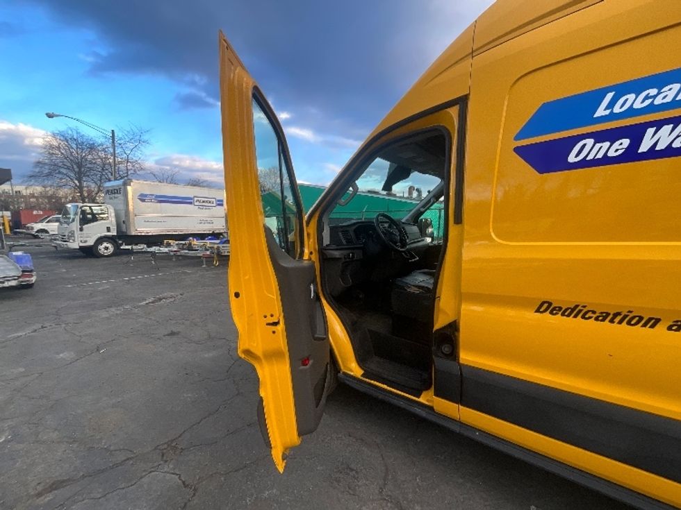 Cargo Van (Panel Van)-Light and Medium Duty Trucks-Ford-2020-Transit 250-Alexandria-VA-95,448\n\t\tmiles-$ 30,500 - Image 13