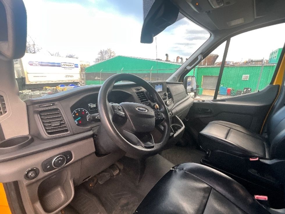 Cargo Van (Panel Van)-Light and Medium Duty Trucks-Ford-2020-Transit 250-Alexandria-VA-95,448\n\t\tmiles-$ 30,500 - Image 14
