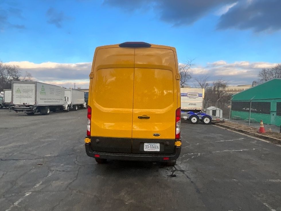 Cargo Van (Panel Van)-Light and Medium Duty Trucks-Ford-2020-Transit 250-Alexandria-VA-95,448\n\t\tmiles-$ 30,500 - Image 6