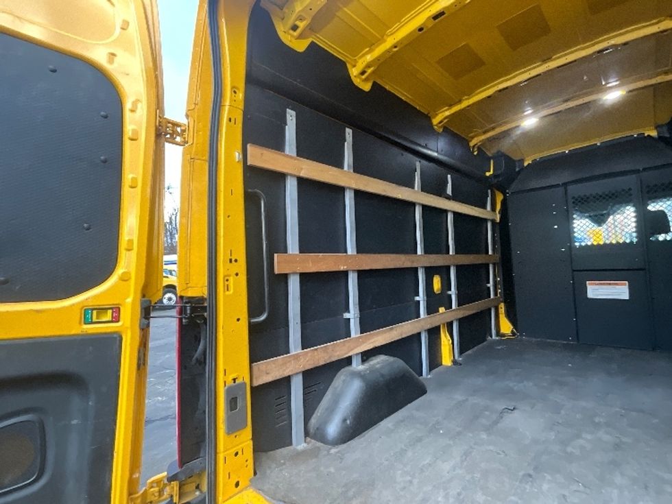 Cargo Van (Panel Van)-Light and Medium Duty Trucks-Ford-2020-Transit 250-Alexandria-VA-95,448\n\t\tmiles-$ 30,500 - Image 9