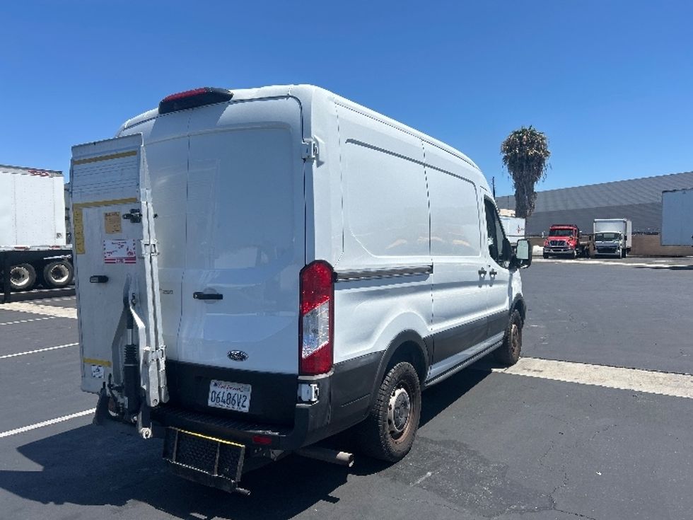 Cargo Van (Panel Van)-Light and Medium Duty Trucks-Ford-2020-Transit 250-Anaheim-CA-44,456\n\t\tmiles-$ 33,000 - Image 13