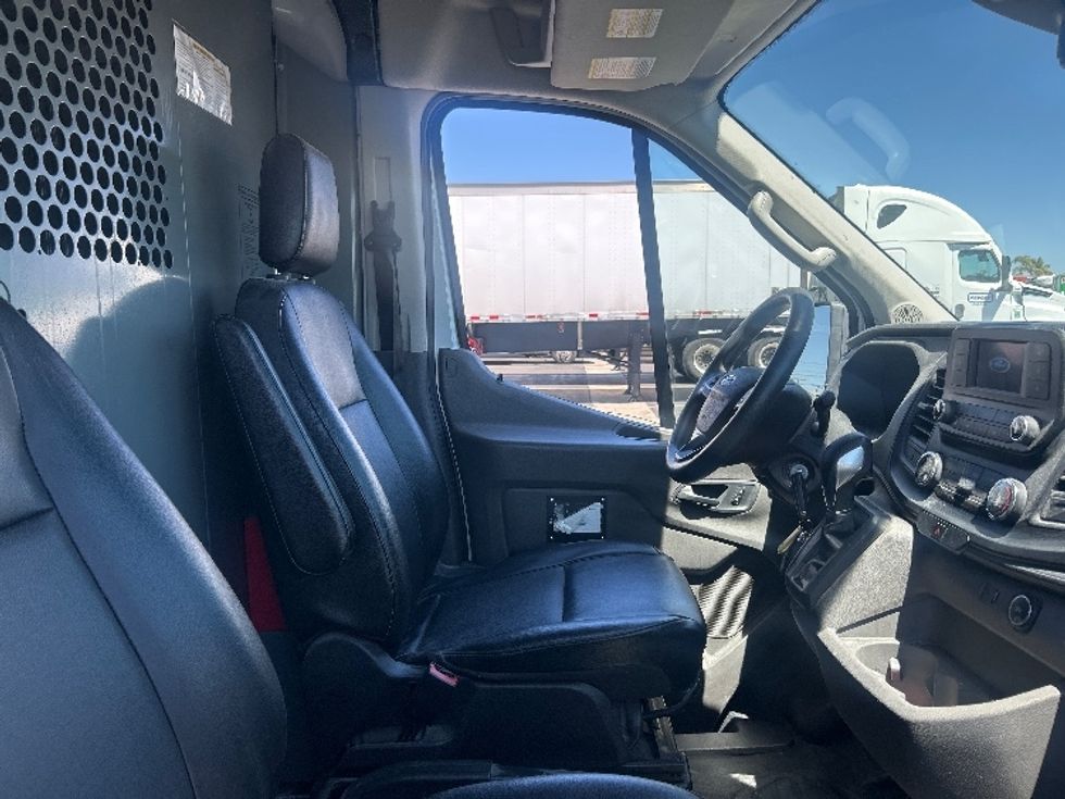 Cargo Van (Panel Van)-Light and Medium Duty Trucks-Ford-2020-Transit 250-Anaheim-CA-44,456\n\t\tmiles-$ 33,000 - Image 22