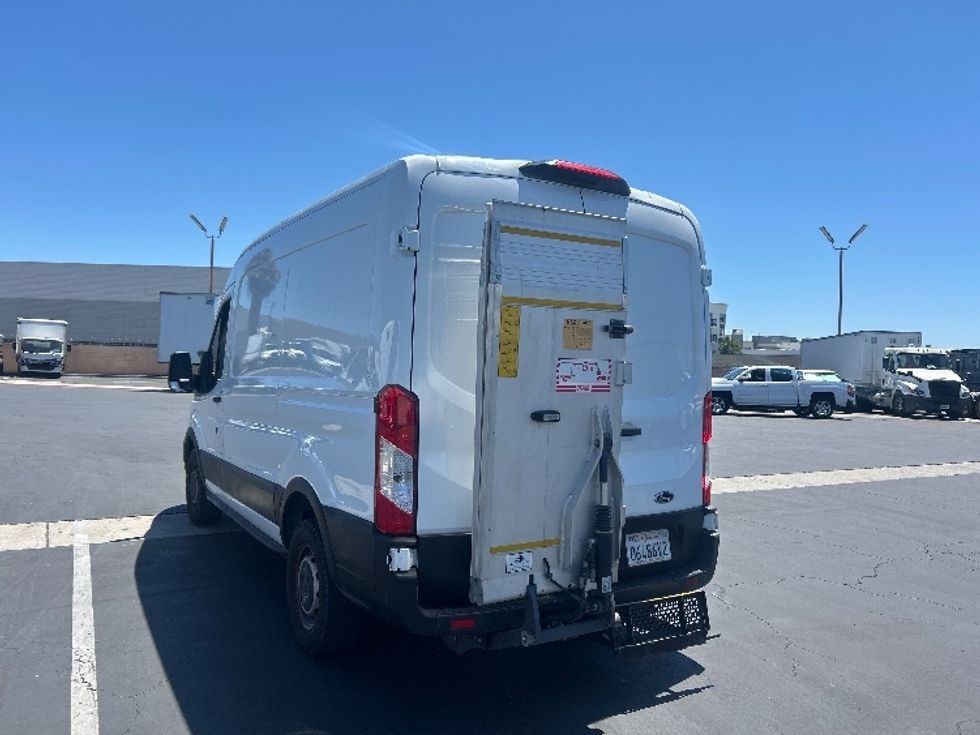 Cargo Van (Panel Van)-Light and Medium Duty Trucks-Ford-2020-Transit 250-Anaheim-CA-44,456\n\t\tmiles-$ 33,000 - Image 6