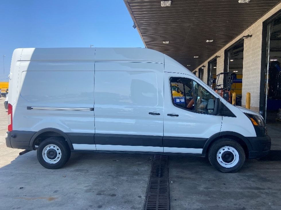 2020 Ford Transit photo 8