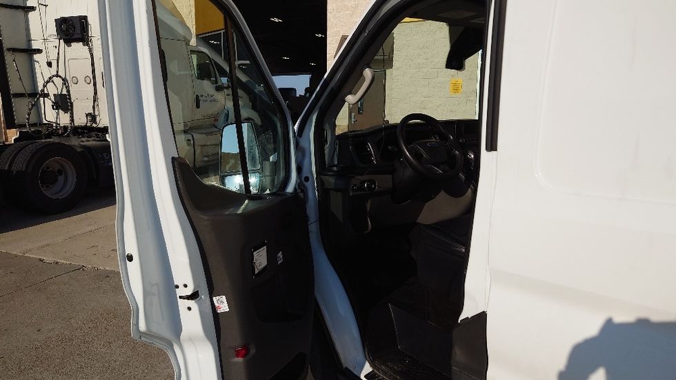 2020 Ford Transit photo 9