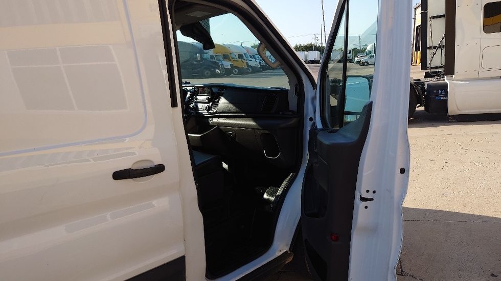2020 Ford Transit photo 13
