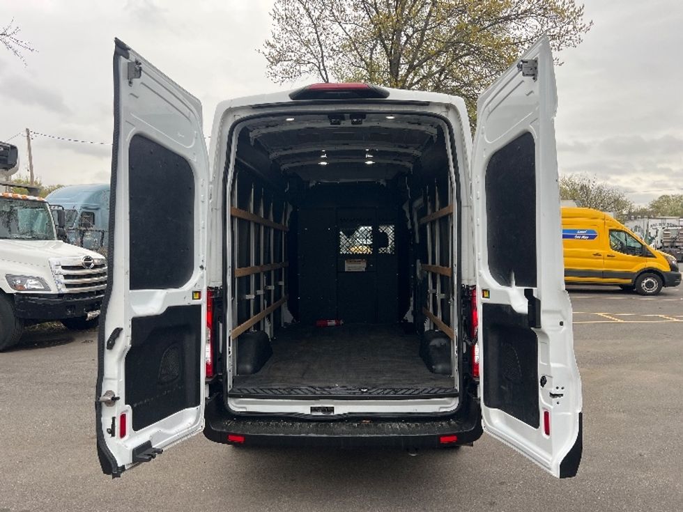 Cargo Van (Panel Van)-Light and Medium Duty Trucks-Ford-2020-Transit 250-Baltimore-MD-85,352\n\t\tmiles-$ 33,000 - Image 7