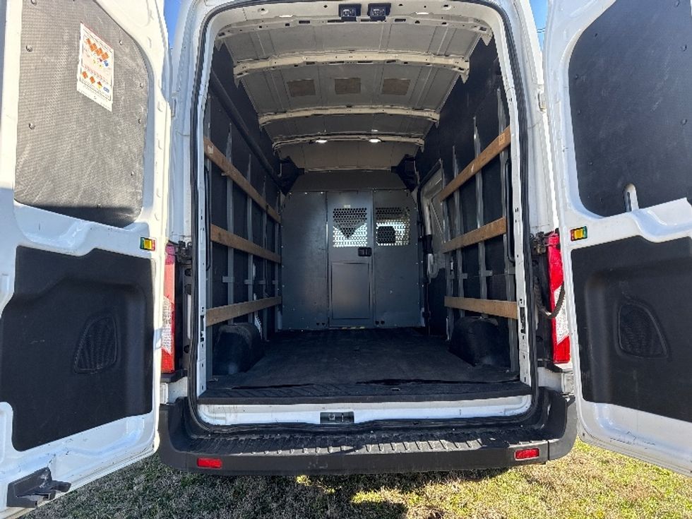 Cargo Van (Panel Van)-Light and Medium Duty Trucks-Ford-2020-Transit 250-Birmingham-AL-113,062\n\t\tmiles-$ 30,250 - Image 9