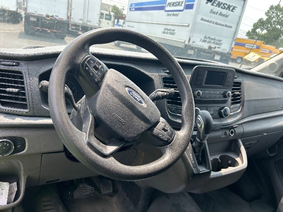 Cargo Van (Panel Van)-Light and Medium Duty Trucks-Ford-2020-Transit 250-Braintree-MA-104,792\n\t\tmiles-$ 30,000 - Image 17