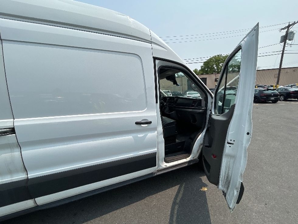 Cargo Van (Panel Van)-Light and Medium Duty Trucks-Ford-2020-Transit 250-Braintree-MA-104,792\n\t\tmiles-$ 30,000 - Image 20