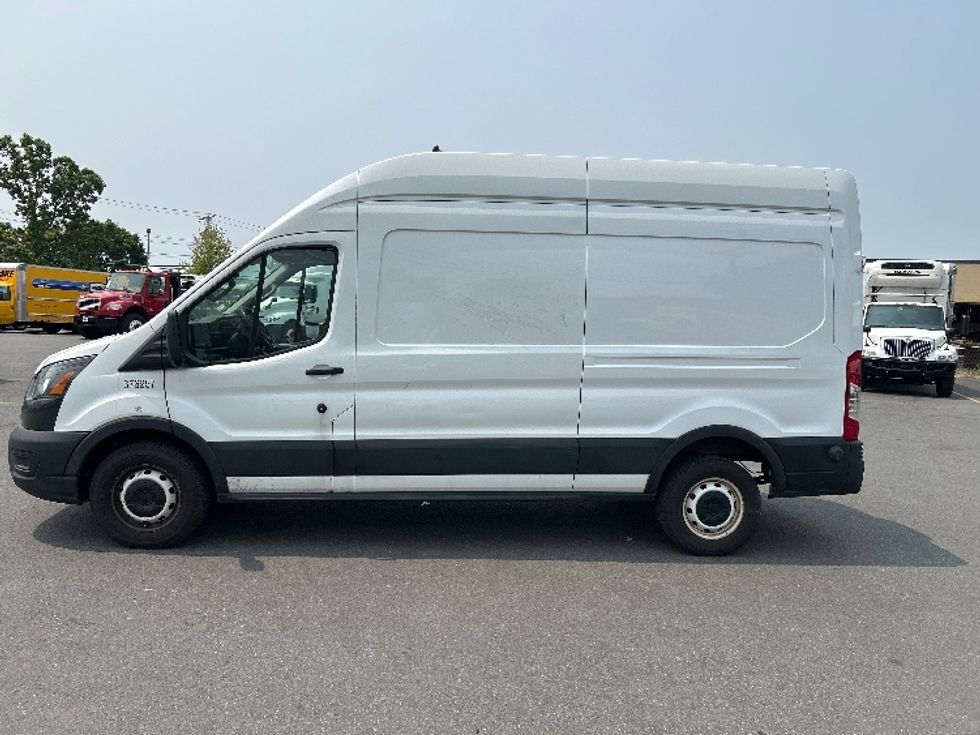 Cargo Van (Panel Van)-Light and Medium Duty Trucks-Ford-2020-Transit 250-Braintree-MA-104,792\n\t\tmiles-$ 30,000 - Image 4