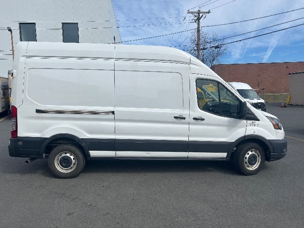 Cargo Van (Panel Van)-Light and Medium Duty Trucks-Ford-2020-Transit 250-Braintree-MA-107,290\n\t\tmiles-$ 29,750 - Image 15