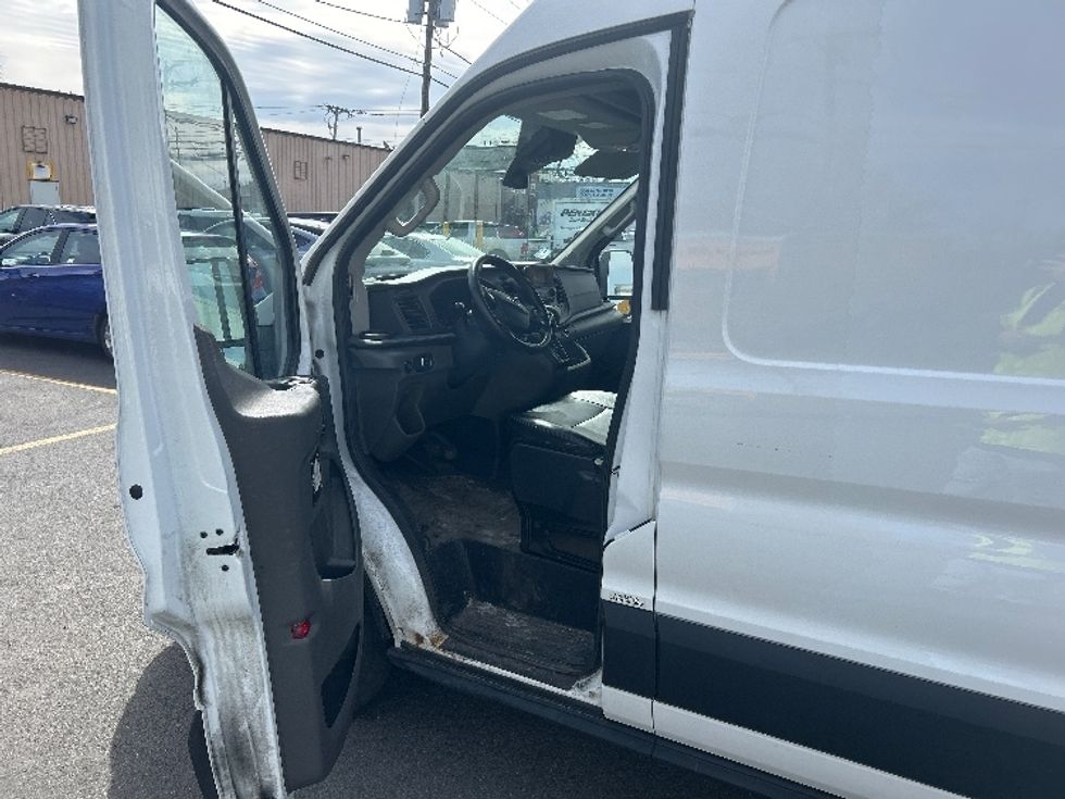 Cargo Van (Panel Van)-Light and Medium Duty Trucks-Ford-2020-Transit 250-Braintree-MA-107,290\n\t\tmiles-$ 29,750 - Image 16