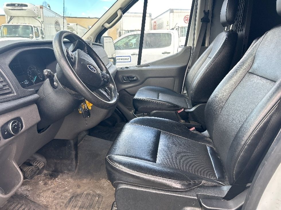 Cargo Van (Panel Van)-Light and Medium Duty Trucks-Ford-2020-Transit 250-Braintree-MA-90,219\n\t\tmiles-$ 31,250 - Image 19
