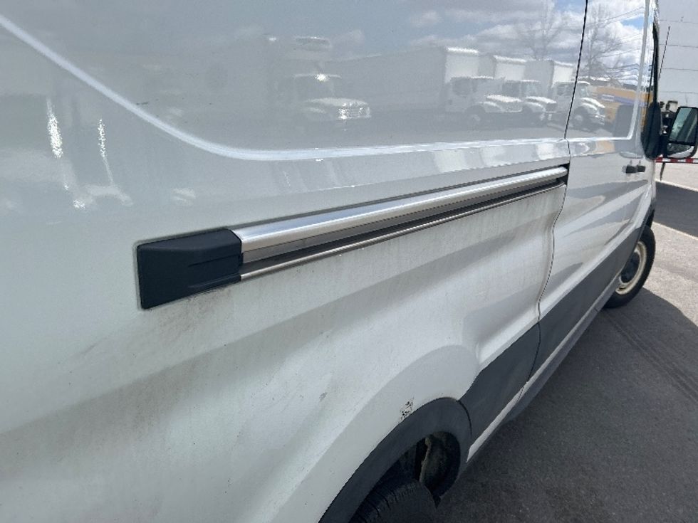 Cargo Van (Panel Van)-Light and Medium Duty Trucks-Ford-2020-Transit 250-Braintree-MA-90,219\n\t\tmiles-$ 31,250 - Image 27