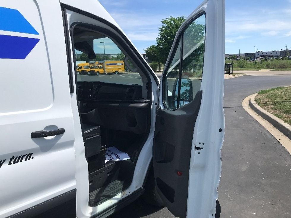 Cargo Van (Panel Van)-Light and Medium Duty Trucks-Ford-2020-Transit 250-Brooklyn Park-MN-95,991\n\t\tmiles-$ 32,250 - Image 16