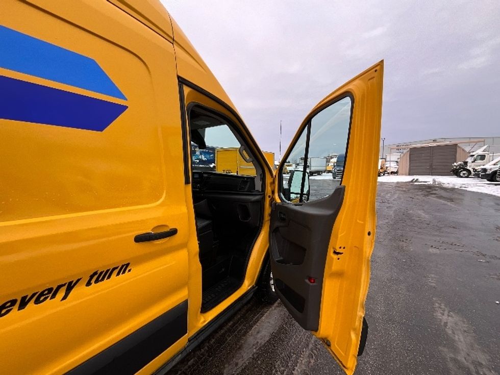 Cargo Van (Panel Van)-Light and Medium Duty Trucks-Ford-2020-Transit 250-Burlington-ON-144,825\n\t\tkm-$ 35,000 - Image 16