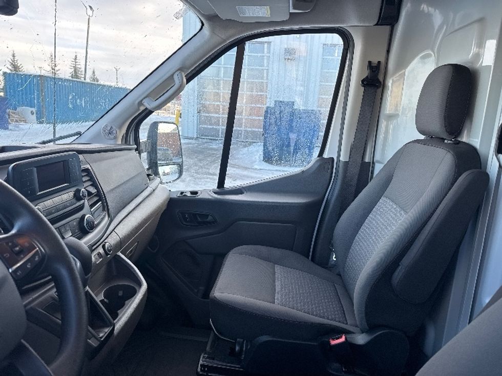Cargo Van (Panel Van)-Light and Medium Duty Trucks-Ford-2020-Transit 250-Calgary-AB-49,110\n\t\tkm-$ 45,500 - Image 16