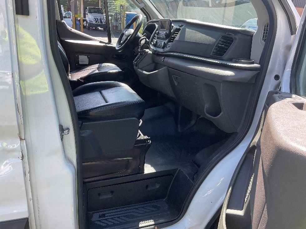 Cargo Van (Panel Van)-Light and Medium Duty Trucks-Ford-2020-Transit 250-Capitol Heights-MD-92,468\n\t\tmiles-$ 32,250 - Image 22