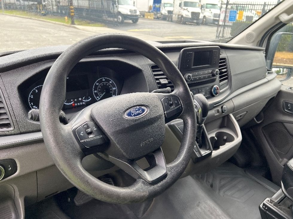 Cargo Van (Panel Van)-Light and Medium Duty Trucks-Ford-2020-Transit 250-Carson-CA-197,610\n\t\tmiles-$ 18,750 - Image 16