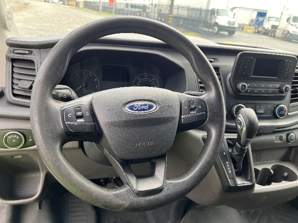 Cargo Van (Panel Van)-Light and Medium Duty Trucks-Ford-2020-Transit 250-Carson-CA-197,610\n\t\tmiles-$ 18,750 - Image 17