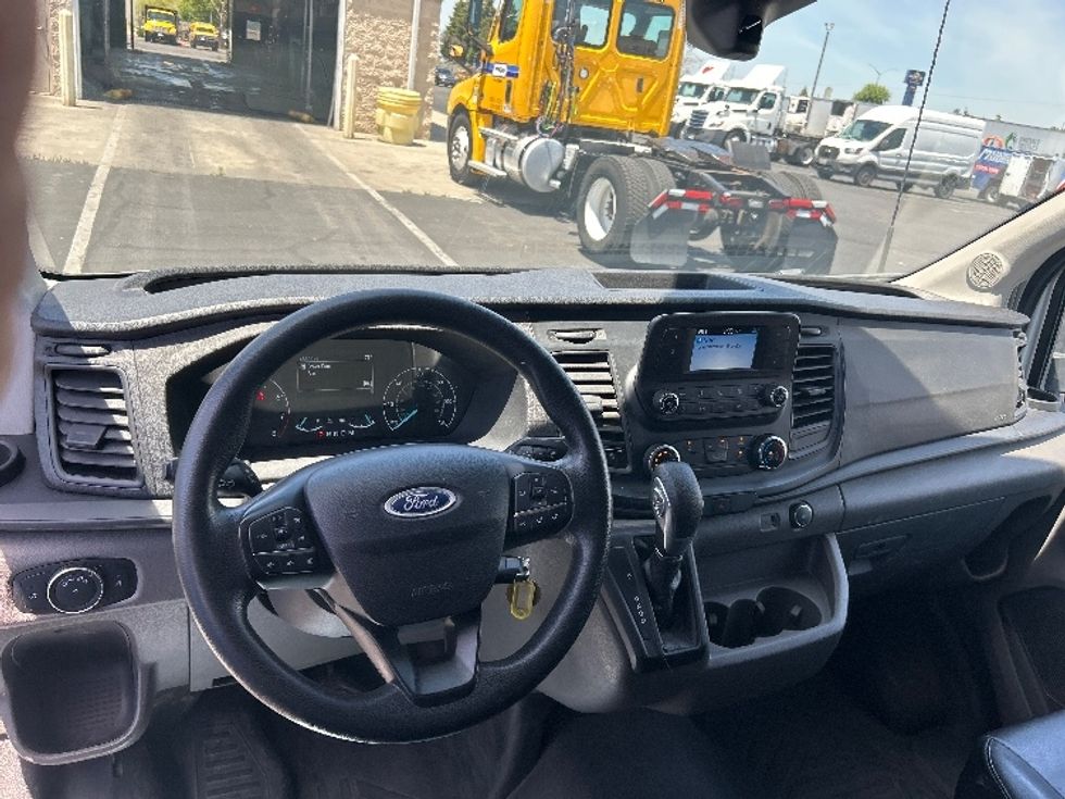Cargo Van (Panel Van)-Light and Medium Duty Trucks-Ford-2020-Transit 250-Ceres-CA-148,890\n\t\tmiles-$ 28,000 - Image 15