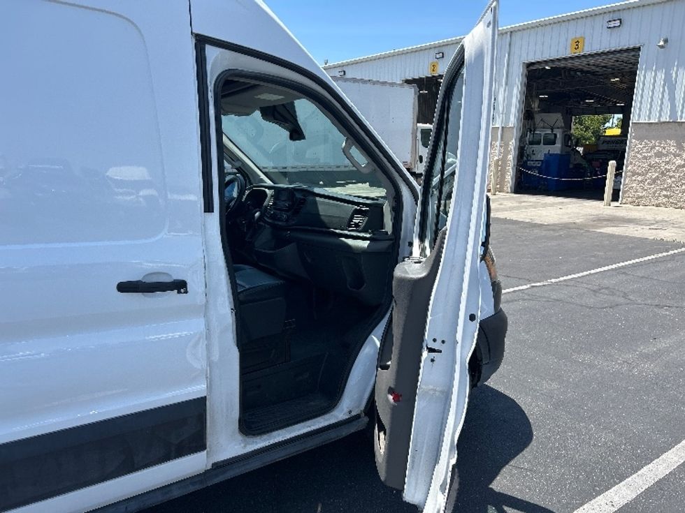 Cargo Van (Panel Van)-Light and Medium Duty Trucks-Ford-2020-Transit 250-Ceres-CA-148,890\n\t\tmiles-$ 28,000 - Image 17