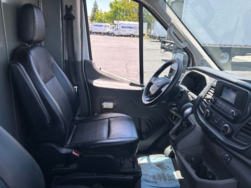 Cargo Van (Panel Van)-Light and Medium Duty Trucks-Ford-2020-Transit 250-Ceres-CA-148,890\n\t\tmiles-$ 28,000 - Image 19
