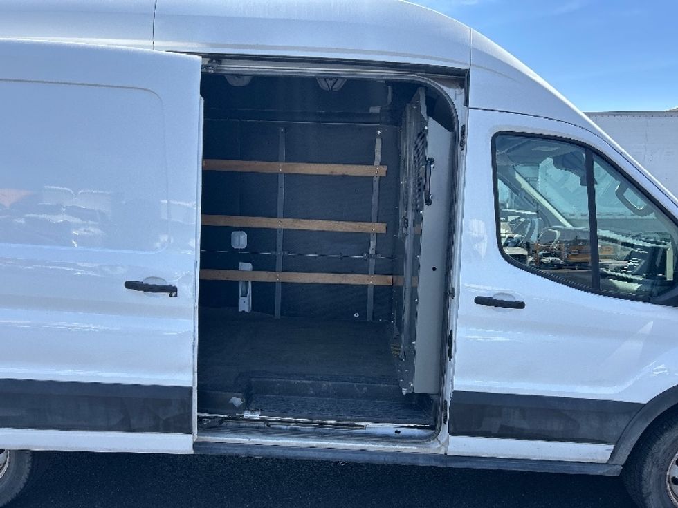 Cargo Van (Panel Van)-Light and Medium Duty Trucks-Ford-2020-Transit 250-Ceres-CA-148,890\n\t\tmiles-$ 28,000 - Image 22