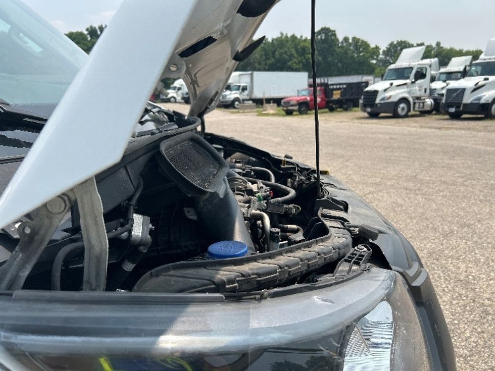 Cargo Van (Panel Van)-Light and Medium Duty Trucks-Ford-2020-Transit 250-Comstock Park-MI-77,135\n\t\tmiles-$ 32,250 - Image 21