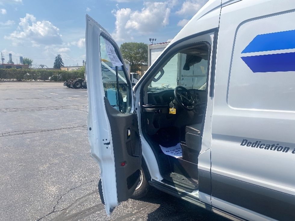 2020 Ford Transit photo 11
