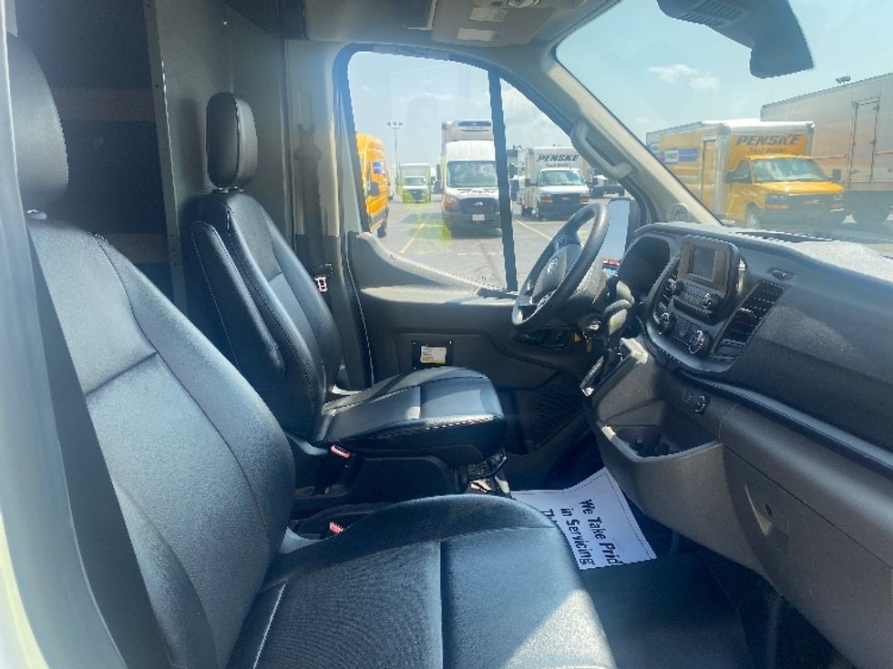 2020 Ford Transit photo 17