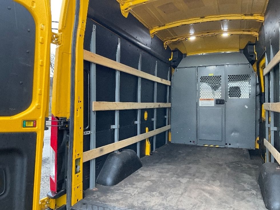 Cargo Van (Panel Van)-Light and Medium Duty Trucks-Ford-2020-Transit 250-East Chicago-IN-82,857\n\t\tmiles-$ 29,250 - Image 9