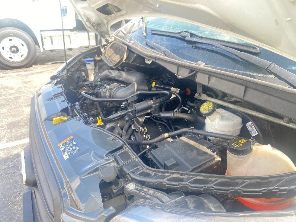 Cargo Van (Panel Van)-Light and Medium Duty Trucks-Ford-2020-Transit 250-Etobicoke-ON-140,264\n\t\tkm-$ 40,000 - Image 19