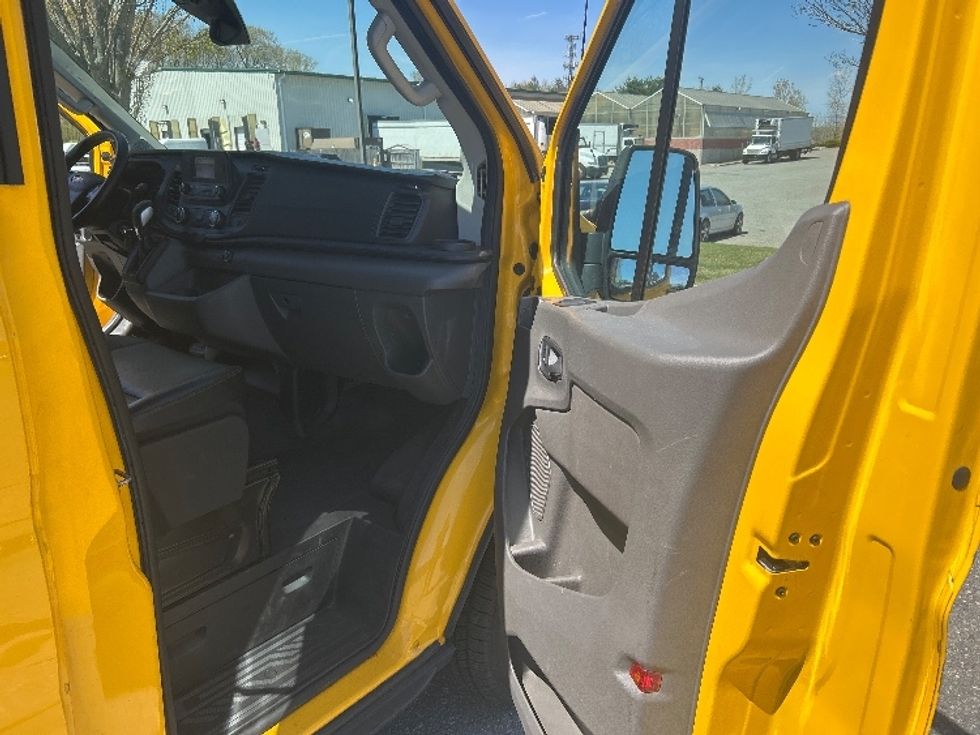 Cargo Van (Panel Van)-Light and Medium Duty Trucks-Ford-2020-Transit 250-Fitchburg-MA-168,922\n\t\tmiles-$ 19,750 - Image 17