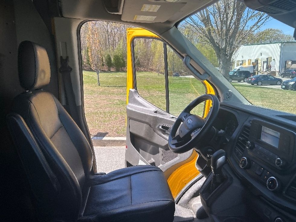 Cargo Van (Panel Van)-Light and Medium Duty Trucks-Ford-2020-Transit 250-Fitchburg-MA-168,922\n\t\tmiles-$ 19,750 - Image 19
