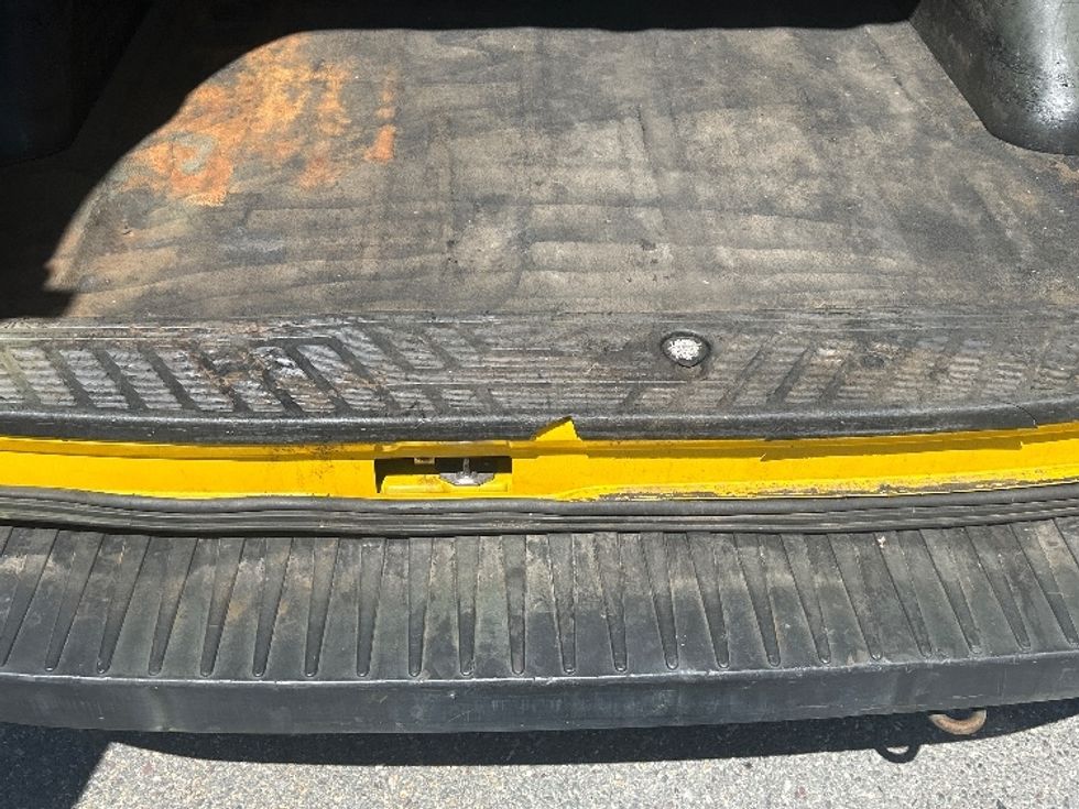 Cargo Van (Panel Van)-Light and Medium Duty Trucks-Ford-2020-Transit 250-Fitchburg-MA-168,922\n\t\tmiles-$ 19,750 - Image 8