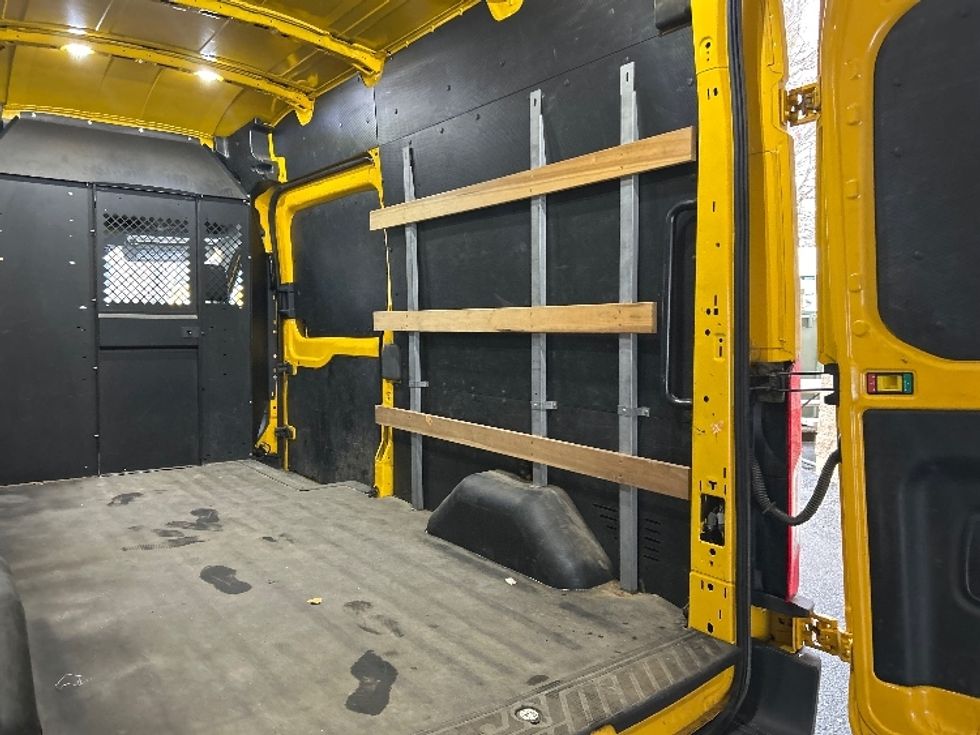 Cargo Van (Panel Van)-Light and Medium Duty Trucks-Ford-2020-Transit 250-Fitchburg-MA-85,669\n\t\tmiles-$ 27,250 - Image 10