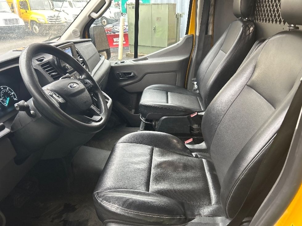 Cargo Van (Panel Van)-Light and Medium Duty Trucks-Ford-2020-Transit 250-Fitchburg-MA-85,669\n\t\tmiles-$ 27,250 - Image 16